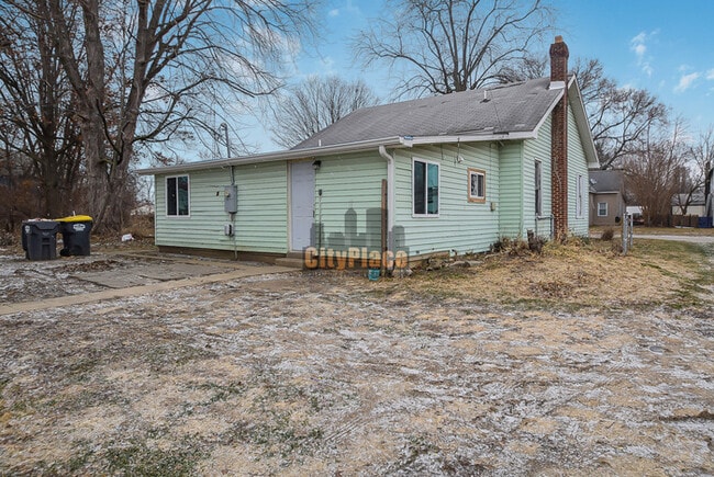 property at 2627 Chase St