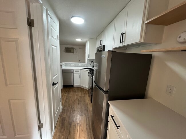 165 S Clarkson St, Unit 204 in Denver, CO - Foto de edificio - Building Photo