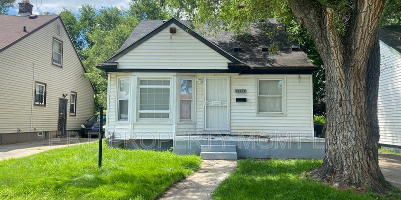 19249 Eureka St in Detroit, MI - Building Photo