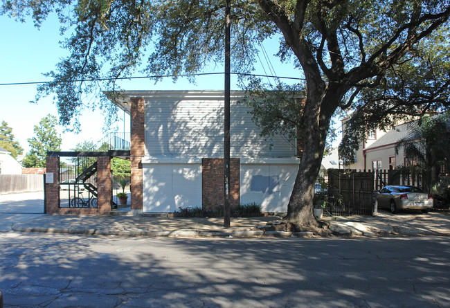 4815 Magazine St in New Orleans, LA - Foto de edificio - Building Photo