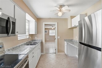 530 92nd Ave N in Naples, FL - Building Photo - Building Photo