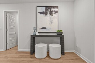 7001 Nipton Xing in Flowery Branch, GA - Building Photo - Building Photo