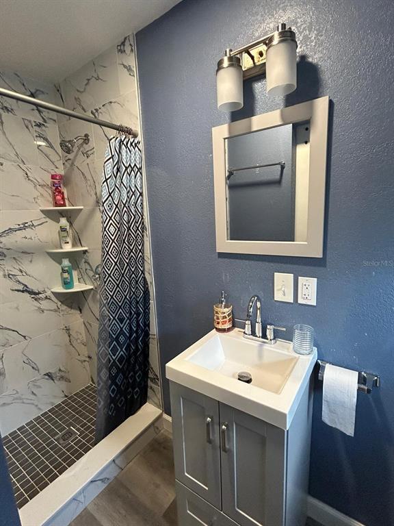 1204 E Lambright St in Tampa, FL - Building Photo - Building Photo