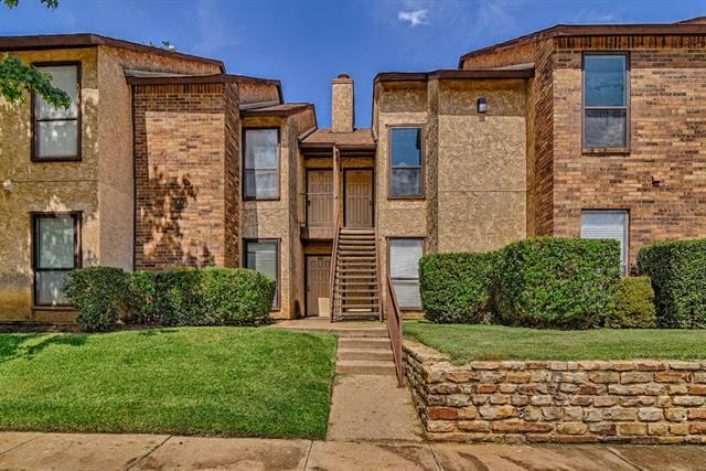 1906 Emerald Pl in Arlington, TX - Foto de edificio - Building Photo