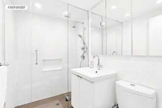 301 E 66th St in New York, NY - Building Photo - Building Photo