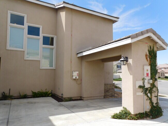 38016 Aidea St in Palmdale, CA - Building Photo - Building Photo