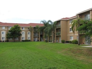 Eagles Landing in Miami Gardens, FL - Building Photo - Building Photo