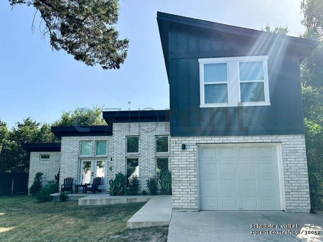 property at 11106 Lakeside Dr