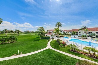 6059 Bahia Del Mar Blvd S in St. Petersburg, FL - Building Photo - Building Photo