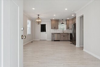 704 Homestead Ave in Hampton, VA - Building Photo - Building Photo