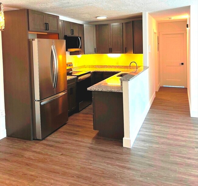 43 Burnham St in Belmont, MA - Building Photo - Building Photo