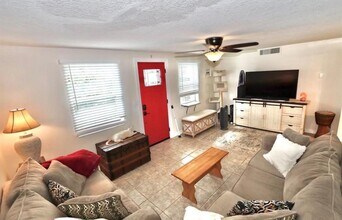 3220 Rock Royal Dr in Holiday, FL - Building Photo - Building Photo