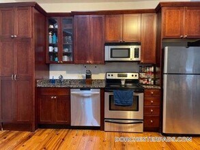 600 Columbia Rd, Unit 26 in Boston, MA - Building Photo - Building Photo