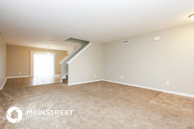 2261 Rosswood Blvd in Indianapolis, IN - Building Photo - Building Photo