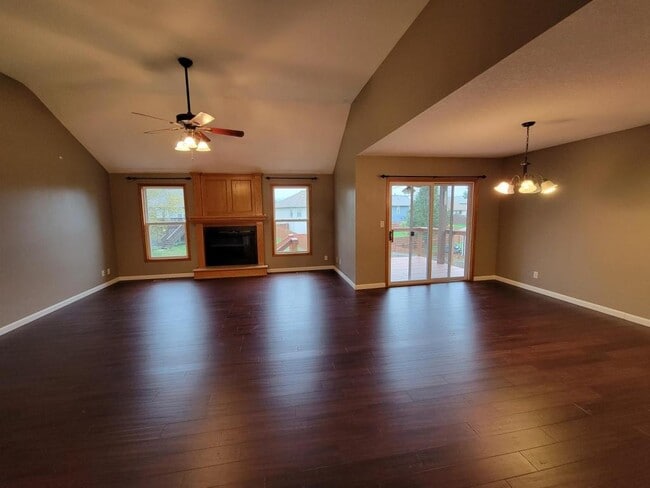 2208 Thistle Cir in Kearney, MO - Building Photo - Building Photo