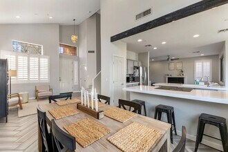 10340 E Caribbean Ln in Scottsdale, AZ - Building Photo - Building Photo