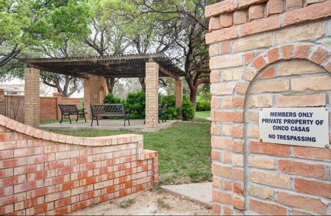 306 Vale Ave in Lubbock, TX - Building Photo - Building Photo