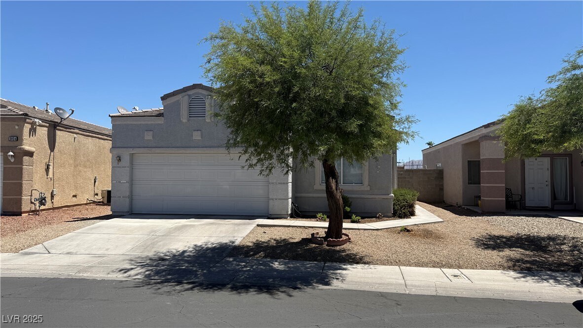 2020 Fred Brown Dr in Las Vegas, NV - Building Photo