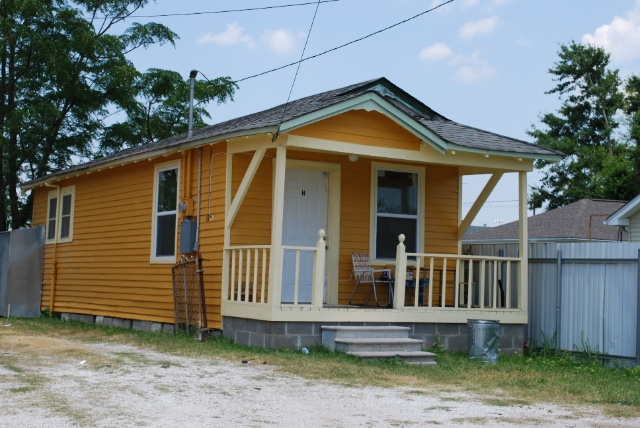 1069-1071 Avenue A in Westwego, LA - Foto de edificio - Building Photo