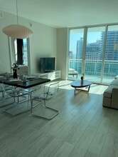 Unit 3407 in Miami, FL - Foto de edificio - Building Photo