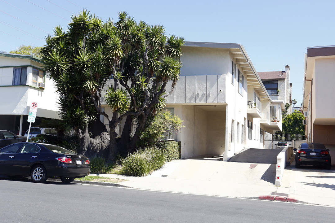 1506 Butler Ave in Los Angeles, CA - Building Photo