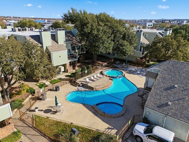 3101 Sondra Dr, Unit 201 in Fort Worth, TX - Building Photo - Building Photo