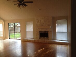 410 Deepwood Dr in Georgetown, TX - Building Photo - Building Photo