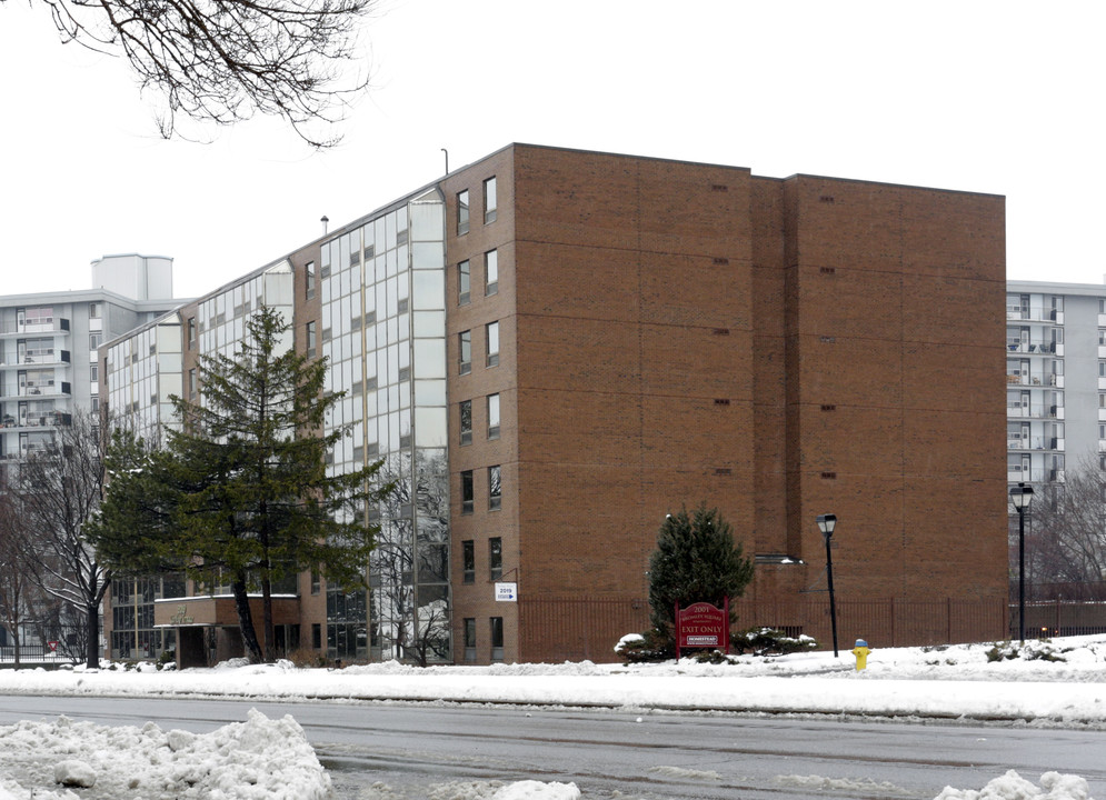 Carling Terrace in Ottawa, ON - Building Photo