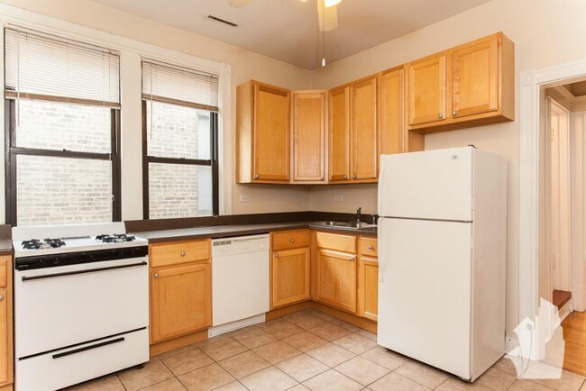 3525 N Wilton Ave, Unit 1R in Chicago, IL - Building Photo - Building Photo