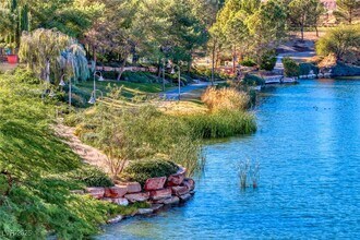 72 Bella Lago Ave in Henderson, NV - Building Photo - Building Photo