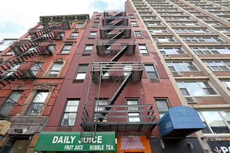 331 East 14th Street in New York, NY - Foto de edificio - Building Photo