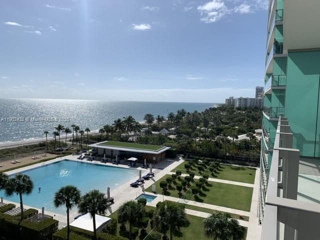 350 Ocean Dr in Key Biscayne, FL - Building Photo - Building Photo