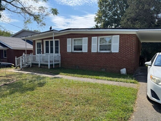 property at 1208 Westmoreland Dr