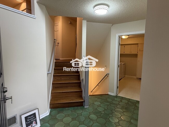 7406 Cahill Rd in Minneapolis, MN - Building Photo - Building Photo