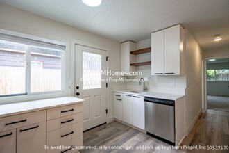 1117 NE 60th Ave in Portland, OR - Building Photo - Building Photo