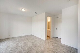 12625 Machiavelli Way in Palm Beach Gardens, FL - Building Photo - Building Photo