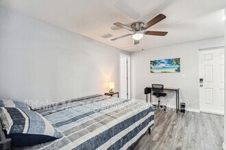 10033 Brunswick Ln in Port Richey, FL - Building Photo - Building Photo