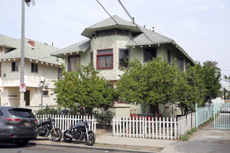 1017 W 25th St in Los Angeles, CA - Building Photo - Building Photo