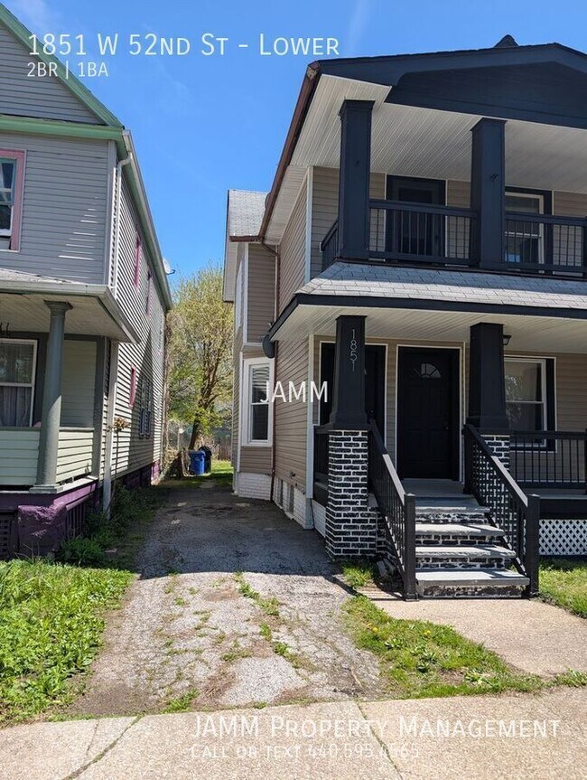 1851 W 52nd St-Unit -Lower in Cleveland, OH - Foto de edificio - Building Photo