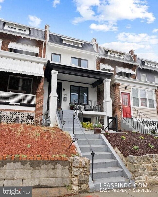 property at 1272 Oates St NE