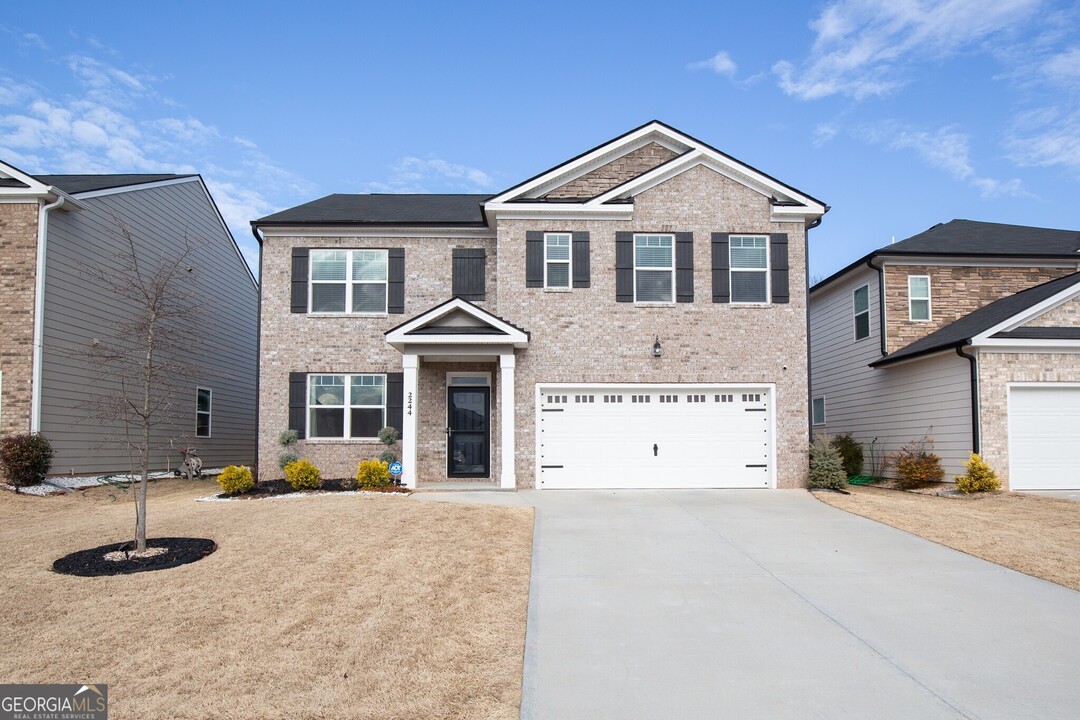 2244 Pelham Pass in Dacula, GA - Building Photo