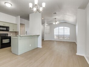 21998 Homesteaders Rd in Edmond, OK - Building Photo - Building Photo