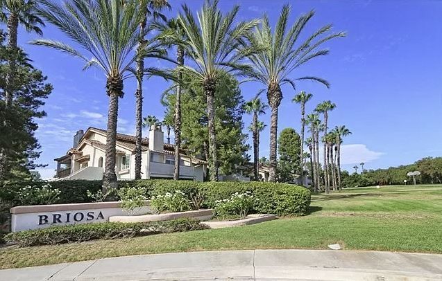 26541 Las Palmas in Laguna Hills, CA - Building Photo