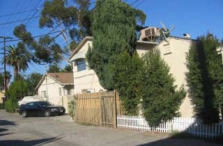 14436 Emelita St in Van Nuys, CA - Building Photo