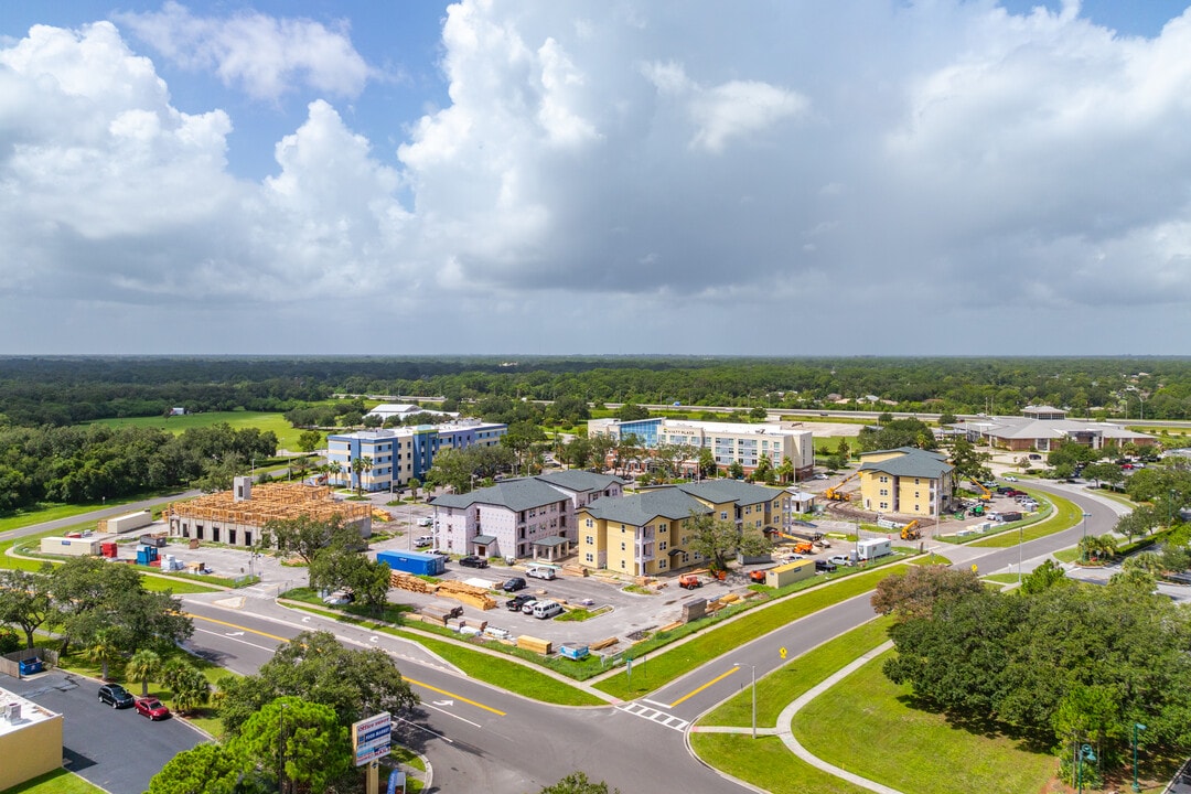 Magnolia Palm Bay in Palm Bay, FL - Building Photo