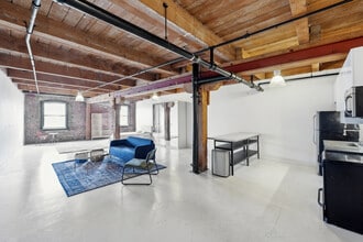 The Newberry Lofts / Artist Loft Apartments in Los Angeles, CA - Foto de edificio - Building Photo