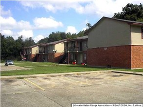 Greenwood Forest Apartments in Baker, LA - Building Photo - Building Photo