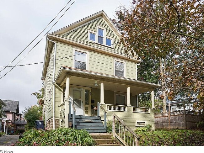 52 Corson Ave, Unit 1 downstairs in Akron, OH - Building Photo - Building Photo