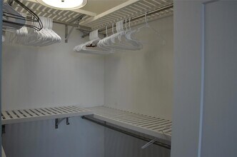 350 SE 2nd St, Unit 2280 in Fort Lauderdale, FL - Building Photo - Building Photo