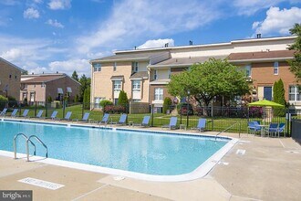 1699 Yale Pl in Rockville, MD - Building Photo - Building Photo